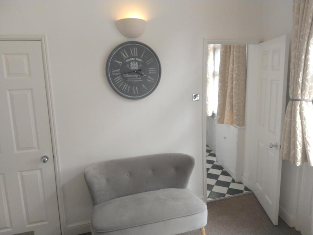 All Saints 2 Bed Apartment In Central Stamford With Parking Exterior photo